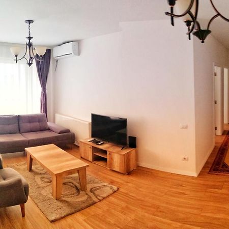 Sunflower Apartments Priştine Dış mekan fotoğraf