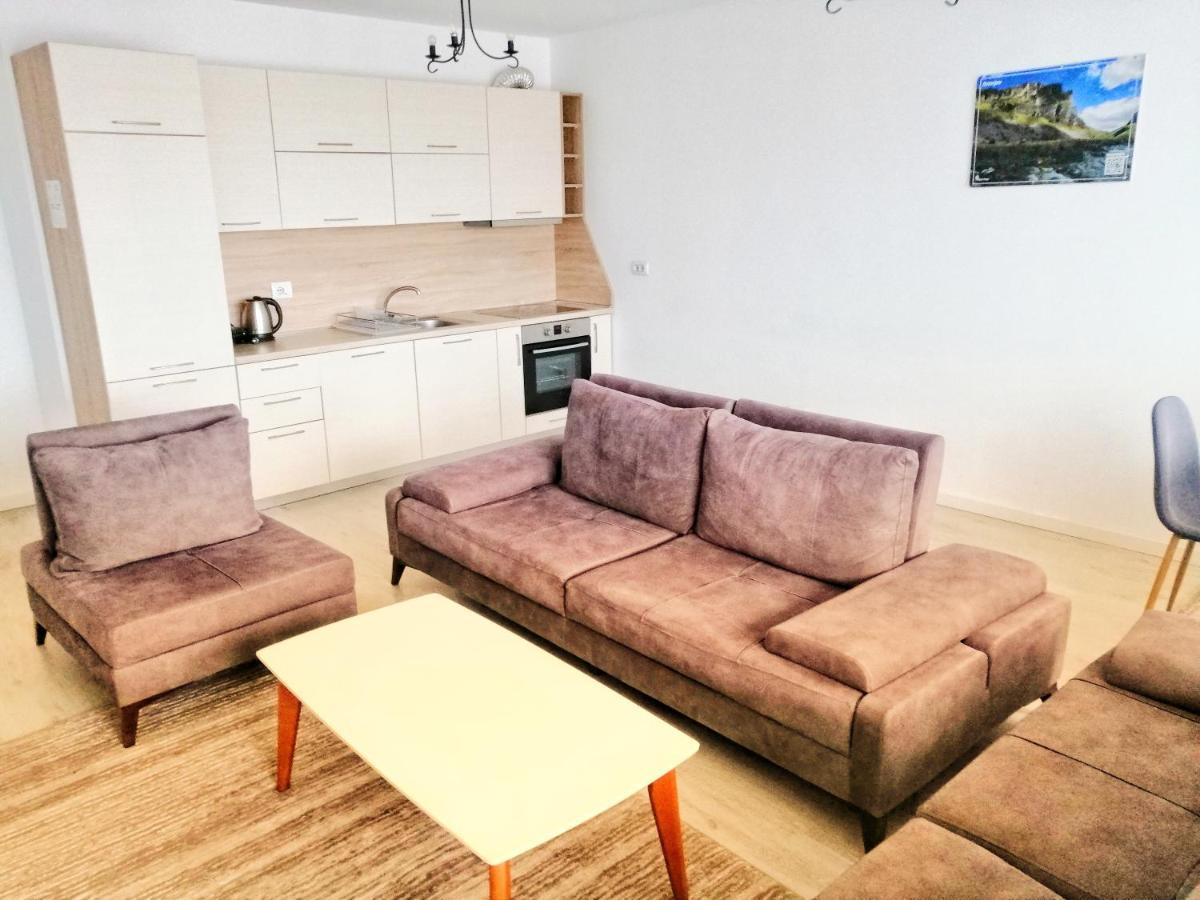 Sunflower Apartments Priştine Dış mekan fotoğraf