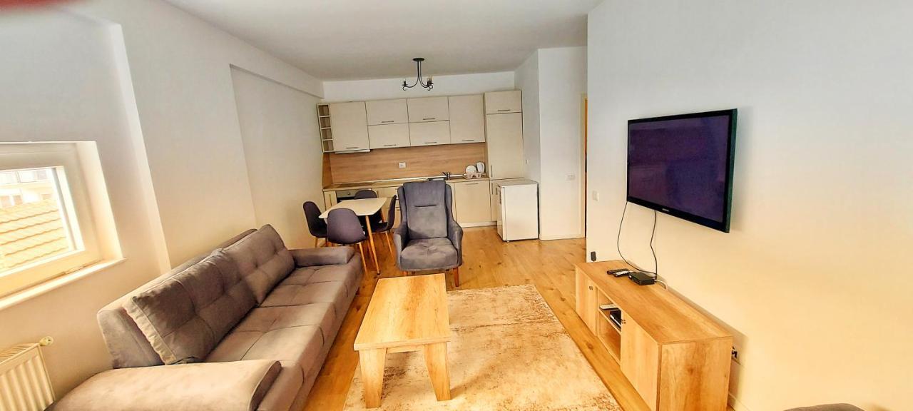 Sunflower Apartments Priştine Dış mekan fotoğraf