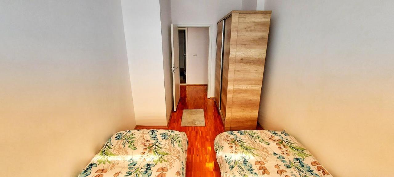 Sunflower Apartments Priştine Dış mekan fotoğraf